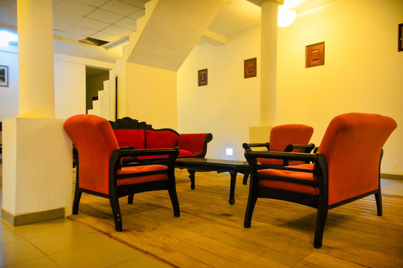 Rainbow Beach Hotel Negombo Exterior photo