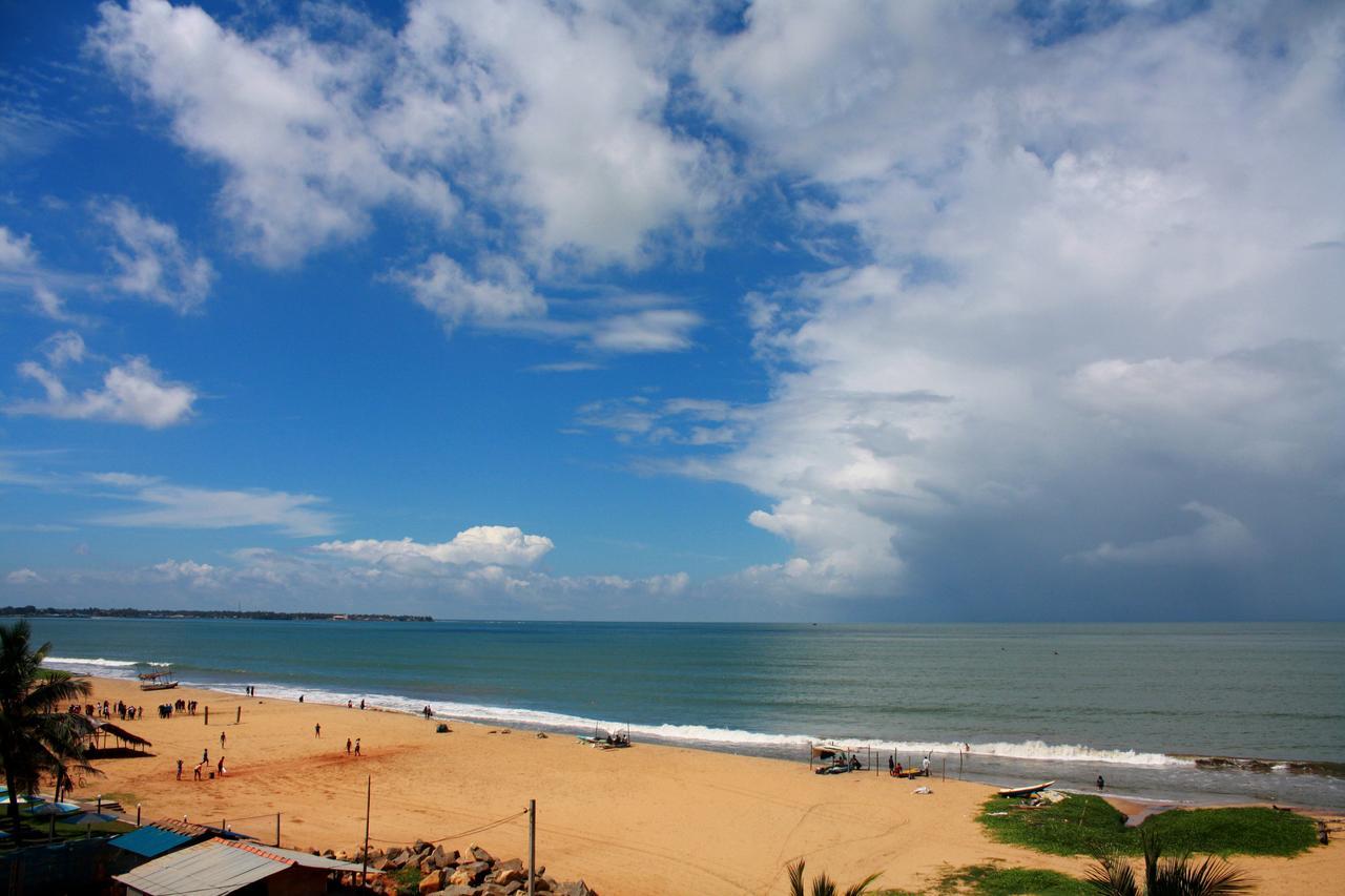 Rainbow Beach Hotel Negombo Exterior photo
