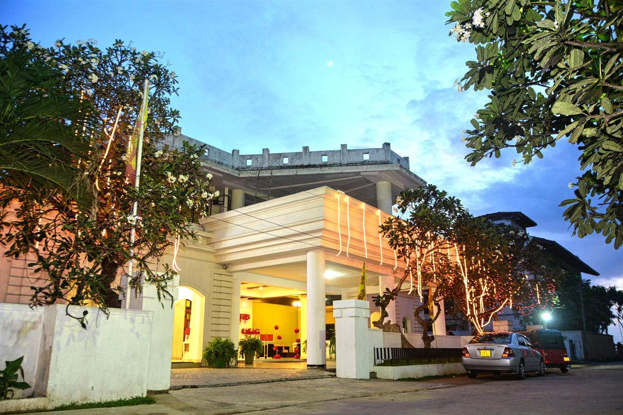 Rainbow Beach Hotel Negombo Exterior photo
